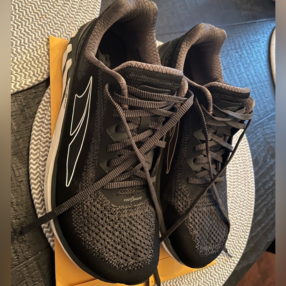 Altra Torin 4 Plush Men’s Size 9.5